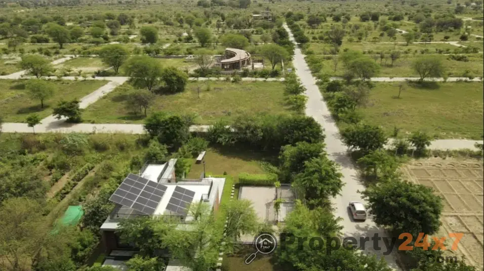 Excellent connectivity to Ajmer Road and Diggi Road, a magnificent 1200 bigha project with all amenities in Jaipur which has plots and farmhouses.